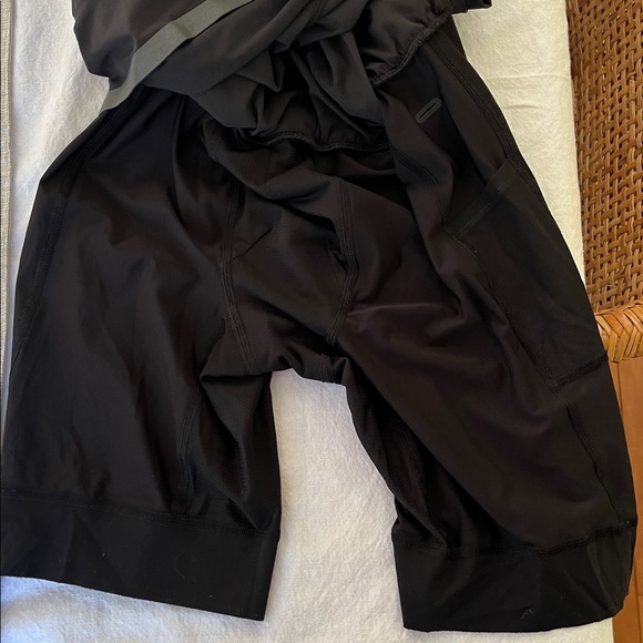 Lululemon Surge Shorts Lined Sz Medium - Picture 8 of 8